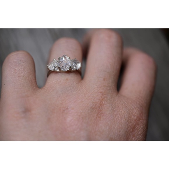 Raw Diamond Engagement Ring Rough Diamond Jewelry Natural and Uncut Diam… - Picture 3 of 6
